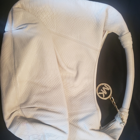 Michael Kors - Picture 3 of 3